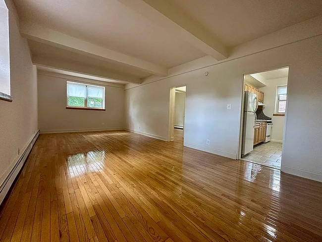 Building Photo - 476 Howard Ave Unit #2AA