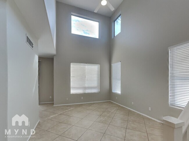 Photo - 2121 N 29th Pl