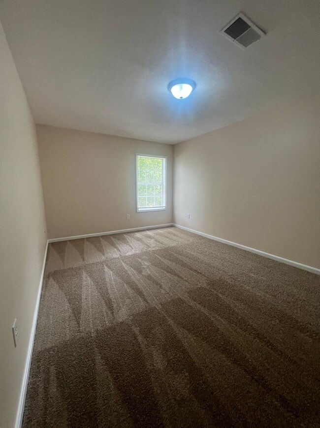 Photo - 3 BEDROOM-, 2 BATH MUST SEE!