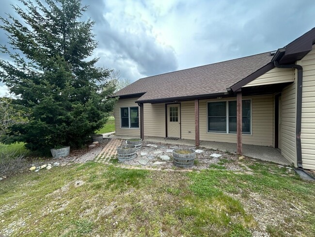 Photo - Charming Rental with Scenic Views!