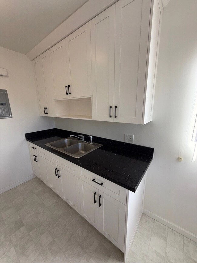 Photo - 1263 Hayworth Ave Unidad 4