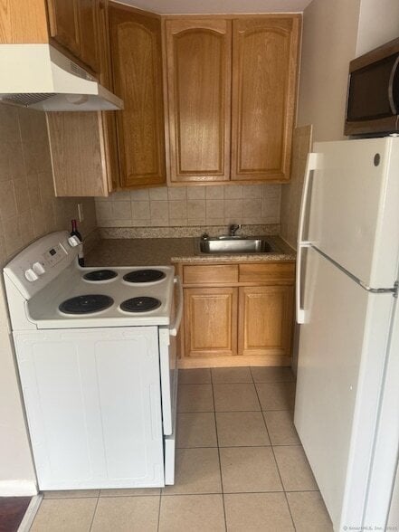 Building Photo - 179 Lewis St Unit 1 Rental