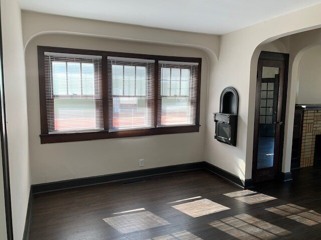 Photo - NEAR EASTSIDE 2BR BUNGALOW RECENTLY UPDATED!