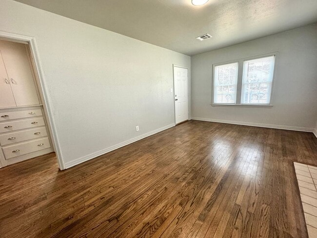 Photo - Adorable two-bedroom One-bathroom house located in the Kendall-Whittier neighborhood!
