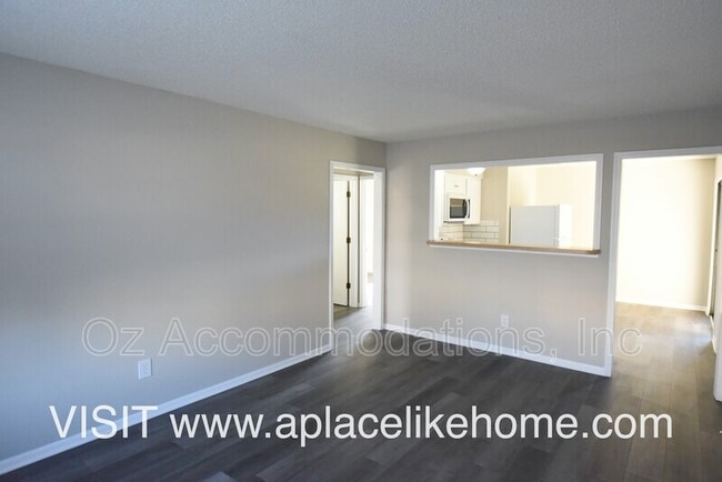 Photo - 912 S Edgebrook Ln Unit Apt D