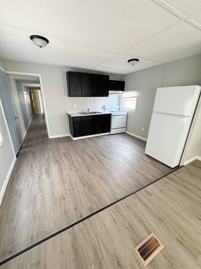 Photo - 200 N 28th St