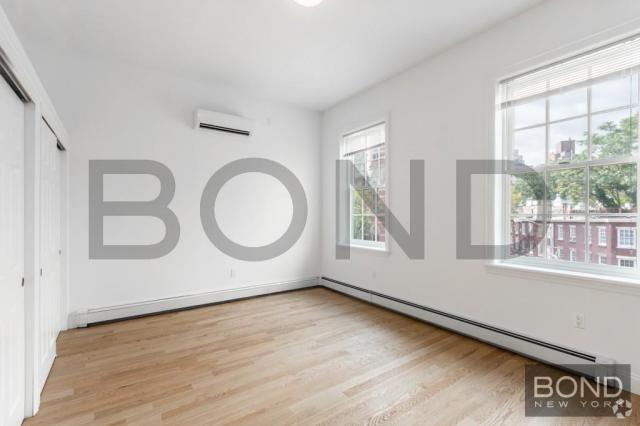 Building Photo - 3 bedroom in NEW YORK NY 10011 Unit 3 Rental