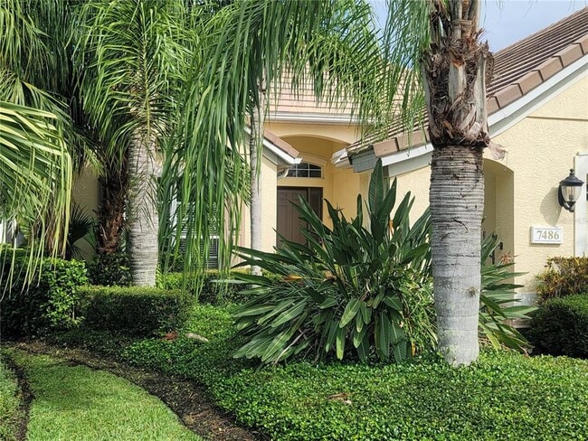 Photo - 7486 Edenmore St