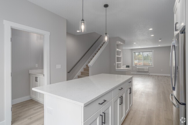 3BR, 2.5BA - 1,698SF - Kitchen - Alder Ridge Townhomes