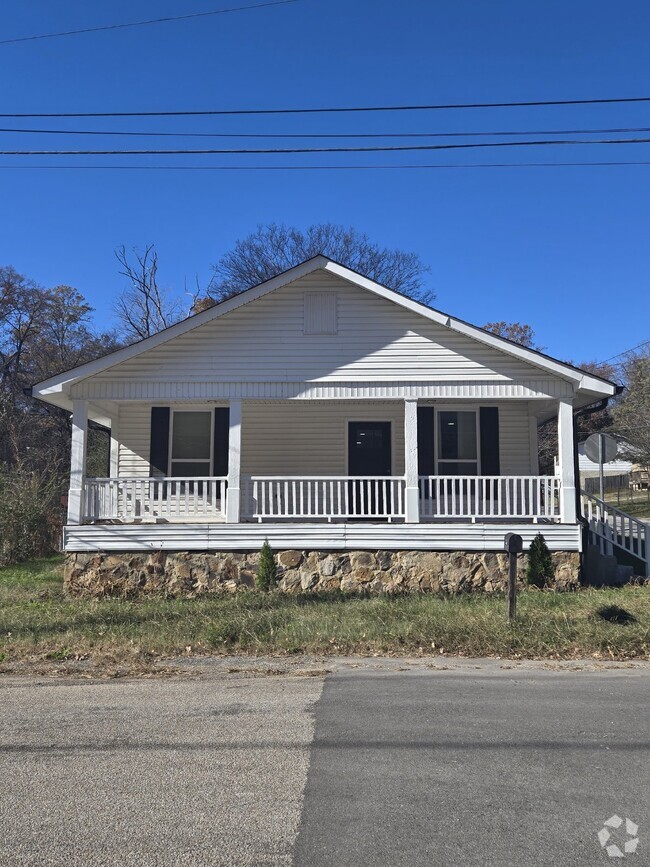 Building Photo - Charming North Chatt House Unit A