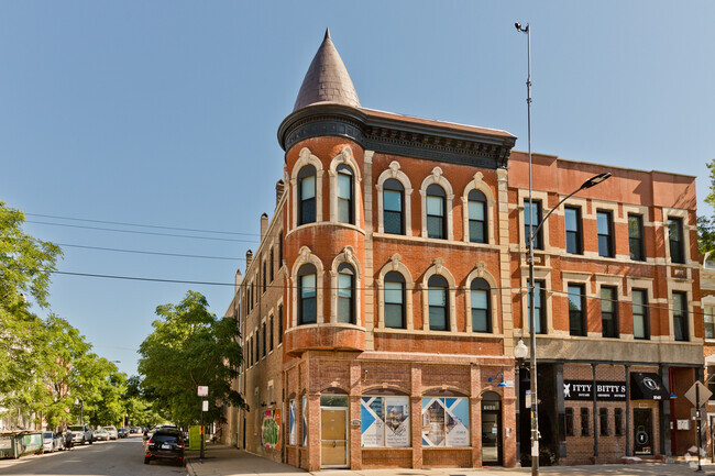 Building Photo - 1044 W 18th St Rental