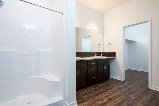 Photo - Riverpointe Place