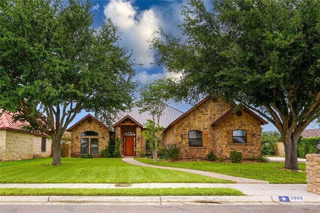 Building Photo - 45 Cosentino Dr W