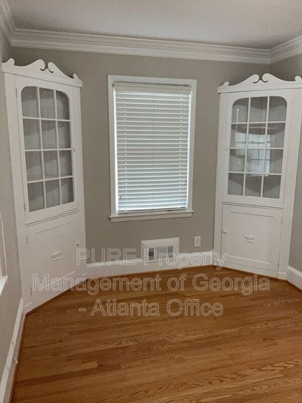 Photo - 3062 Octavia Pl