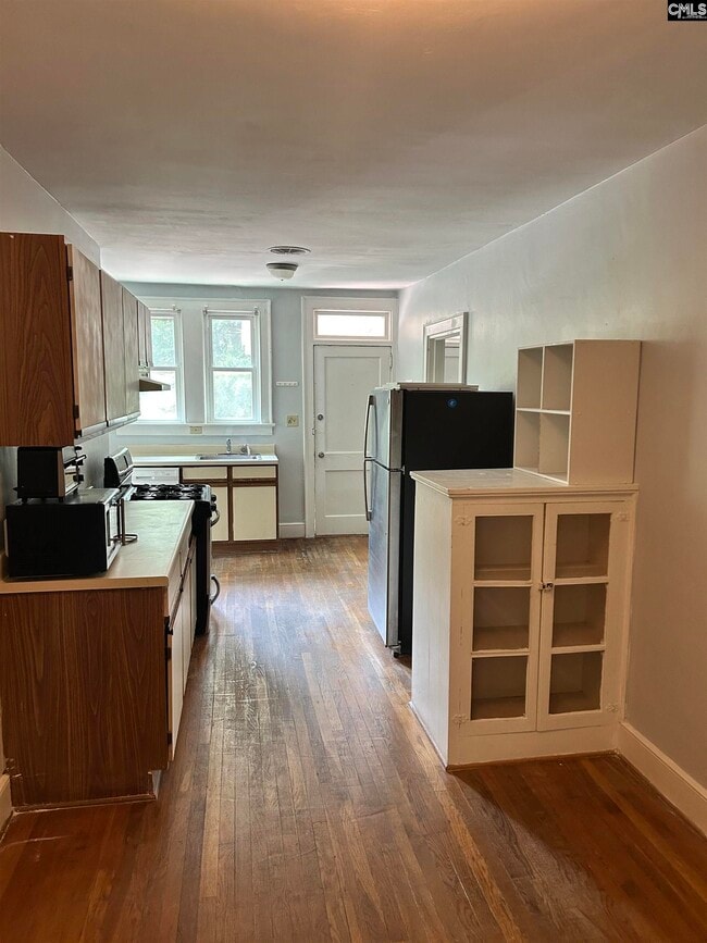 303 King St
