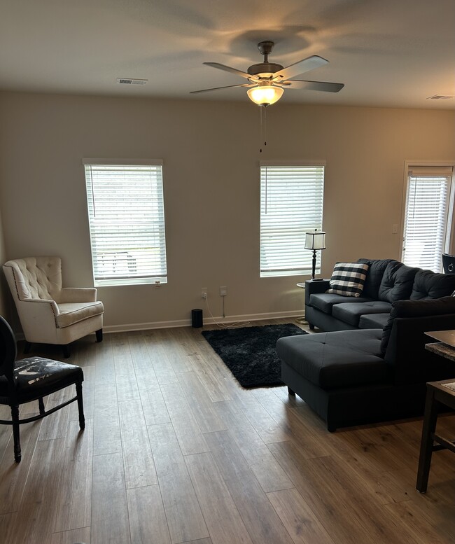 Photo - 6411 Rosetta Dr SW