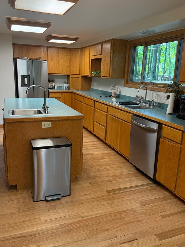 Photo - 11655 Bolton Rd