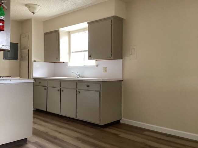 Photo - 1414 W Vassar Ave Unit A