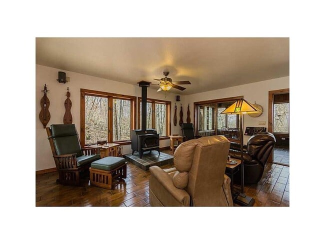 Photo - 3125 Ed Edwards Rd