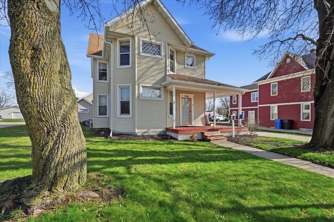 Photo - 209 West Main St