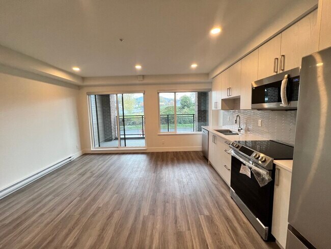 Photo - 147 Haliburton St