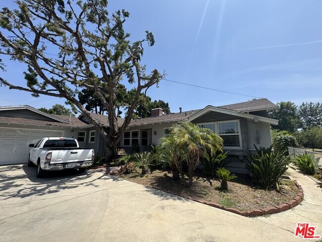 Photo - 8936 Balboa Blvd House