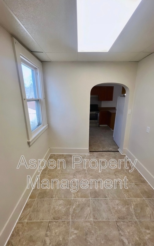 Photo - 230 Lewis St