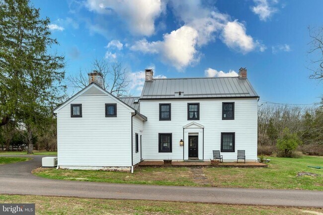 Photo - 180 Municipal Rd