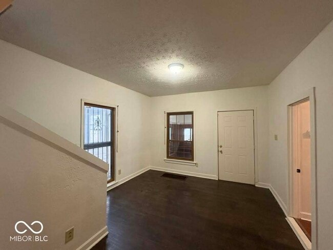 Photo - 2839 E 19th St