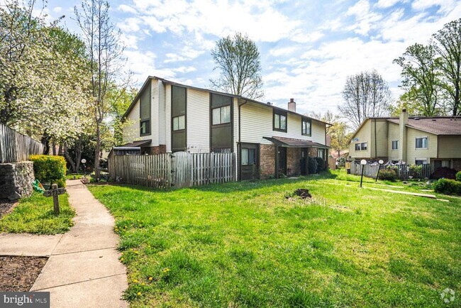 Building Photo - 5731 Nordeen Oak Ct Rental