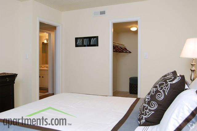 Bedroom - Chapel Lake Apartments