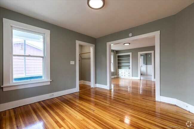 Building Photo - 22 Buckingham Rd Rental