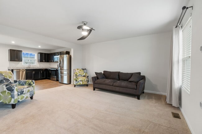 Photo - 130 Wye Oak Dr