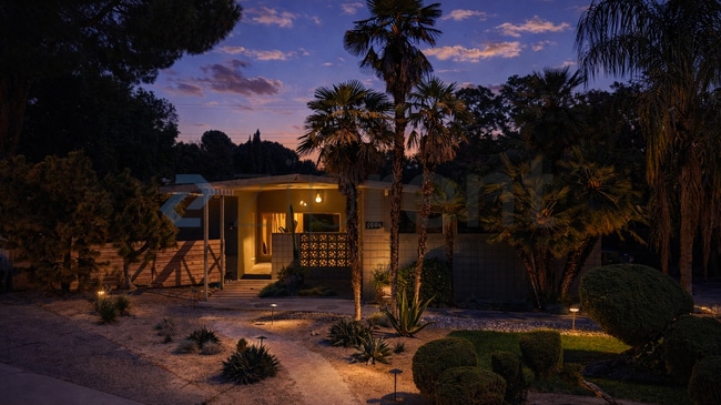 Photo - 5544 N Poplar Ave