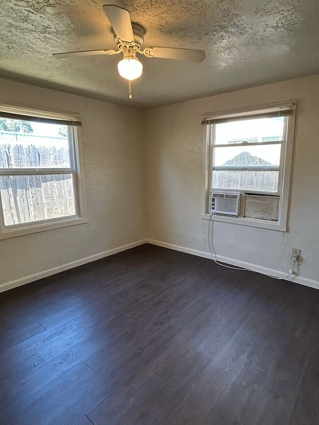 Photo - 1380 Palm Ave Unidad 2