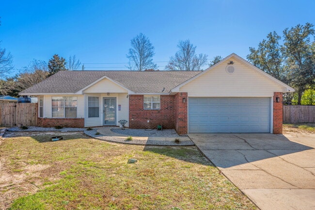 Building Photo - 2702 Beacon Ct