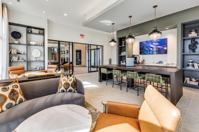 Photo - Aura High Pointe