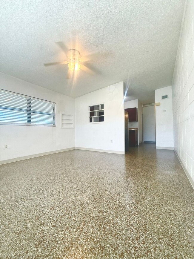 Photo - 2207 Vine St