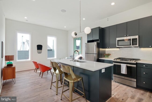 Photo - 1822 N Front St Apartment Unit 12