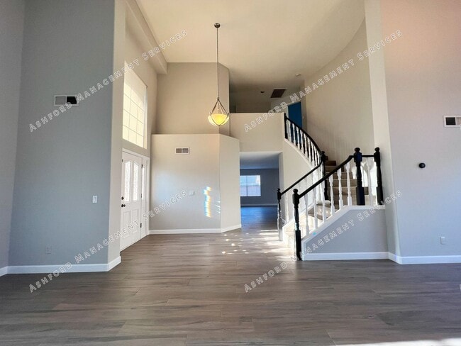 Photo - RAY RANCH 4 BEDROOMS 3 BATH WITH POOL AND SPA IN LARGE YARD