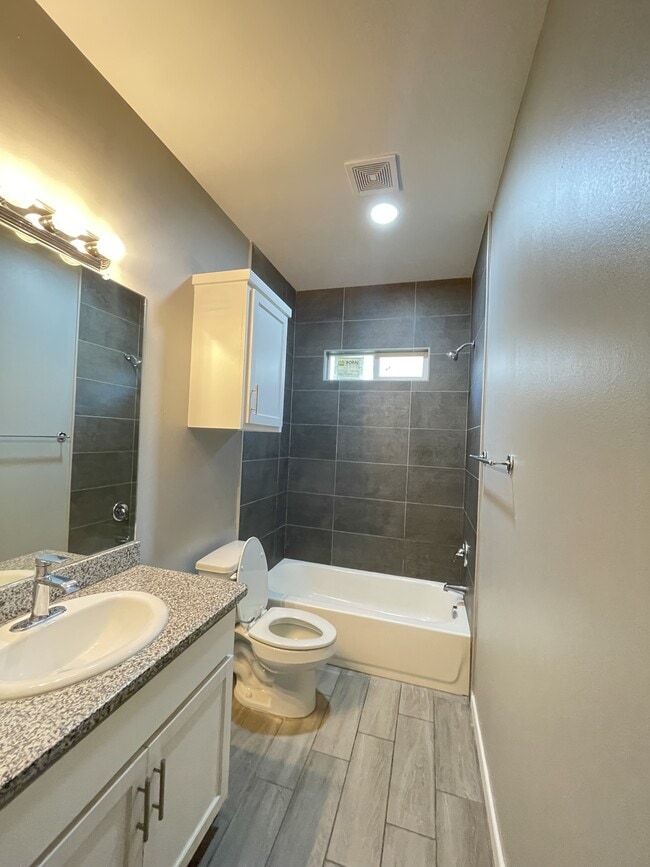3416 Sahara Dr Unidad 3
