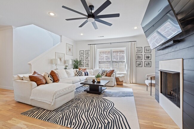 Photo - 1410 Park St