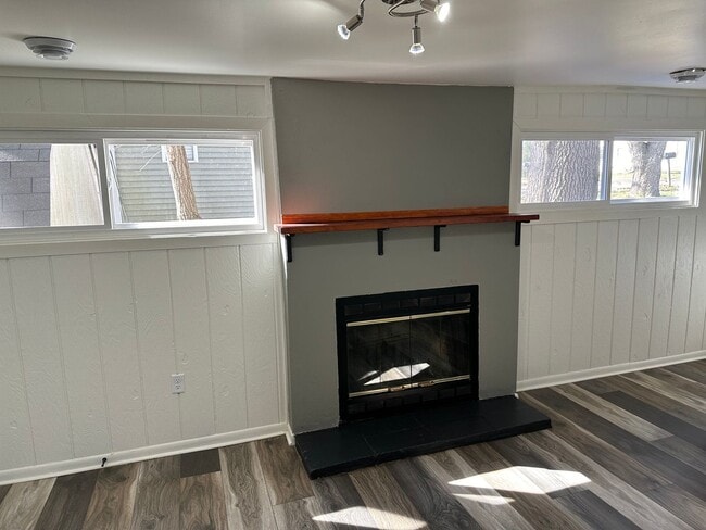 127 Hickory Nut Ln