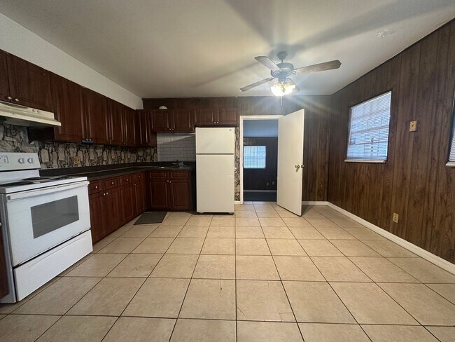 Photo - 3408 E Lambright St