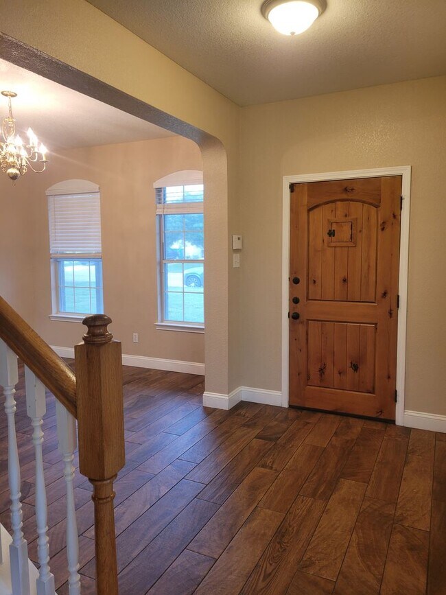 Photo - HUGE 4-5 BEDROOM IN HARKER HEIGHTS - OVER 2700 SQ FT