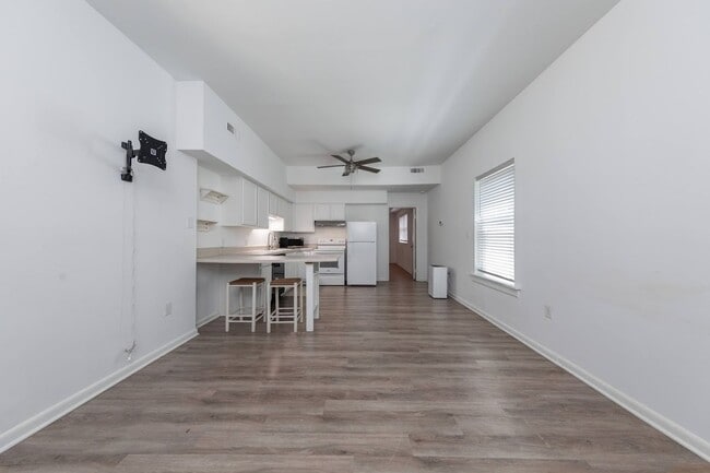Photo - 310 Patriot Unit M, Williamsburg, VA 23185