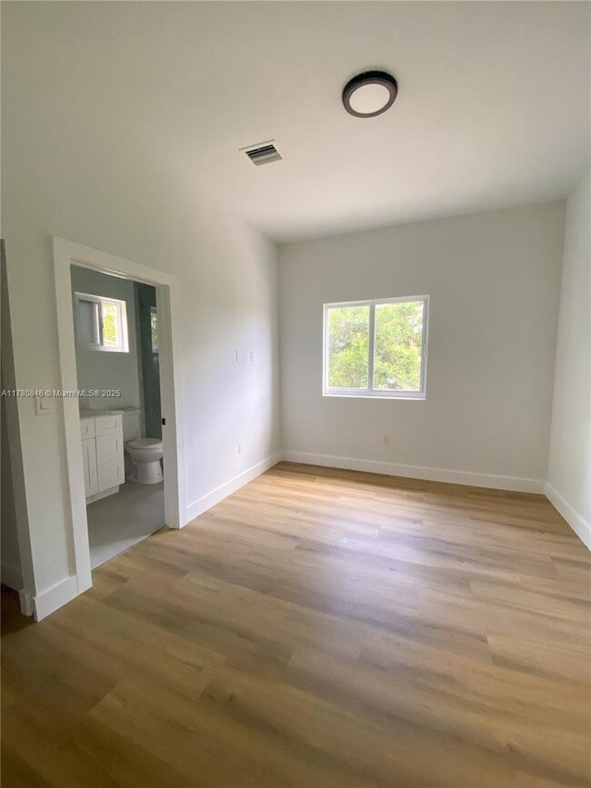 Photo - 4 bedroom in Miami FL 33142