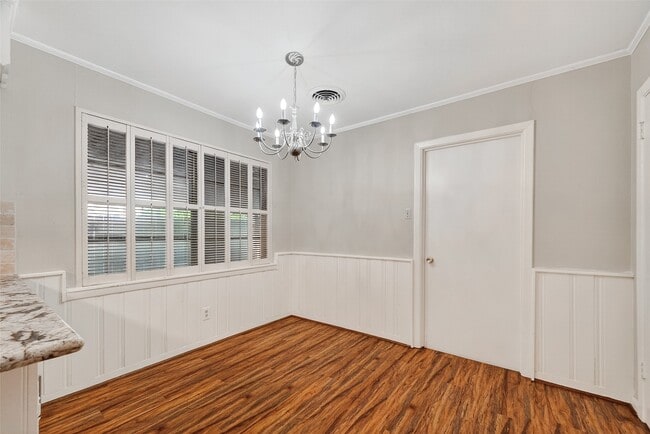 Building Photo - 2526 Gramercy St