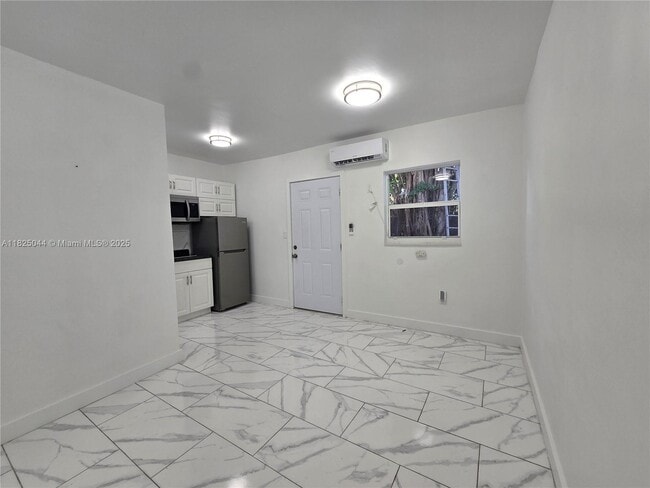 Building Photo - 1230 NW 70th St Unit 1230 Rental