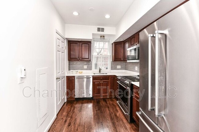 Photo - 509 S St Asaph St